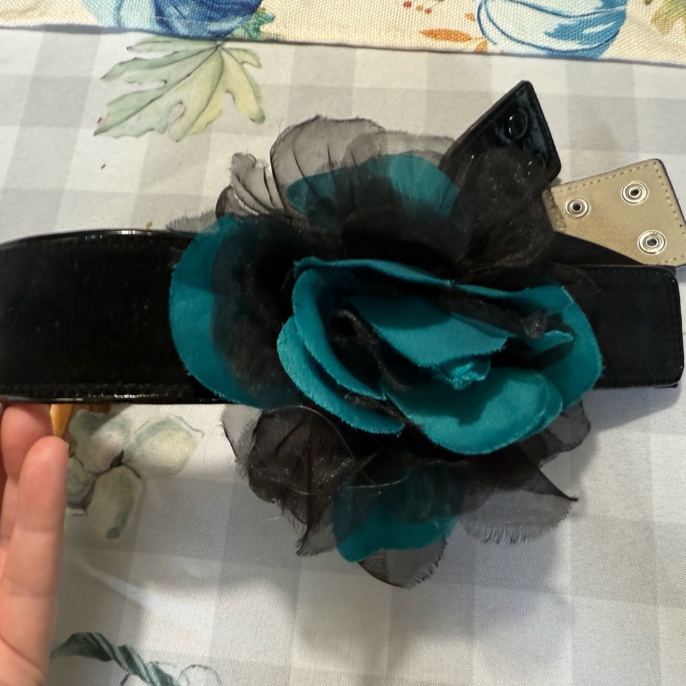 White House Black Market dress belt
